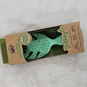 Wet Brush Mini Go Green Detangling Brush  Mint Green